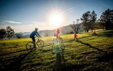 8+1 Fun Ways to Enjoy Time with Kids No Screens Needed. Go Offline in Czechia!